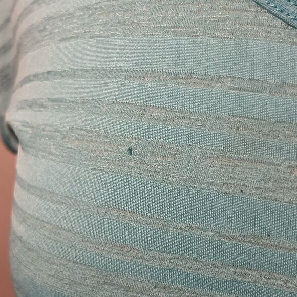 Nike Top   - Picture 6 of 8